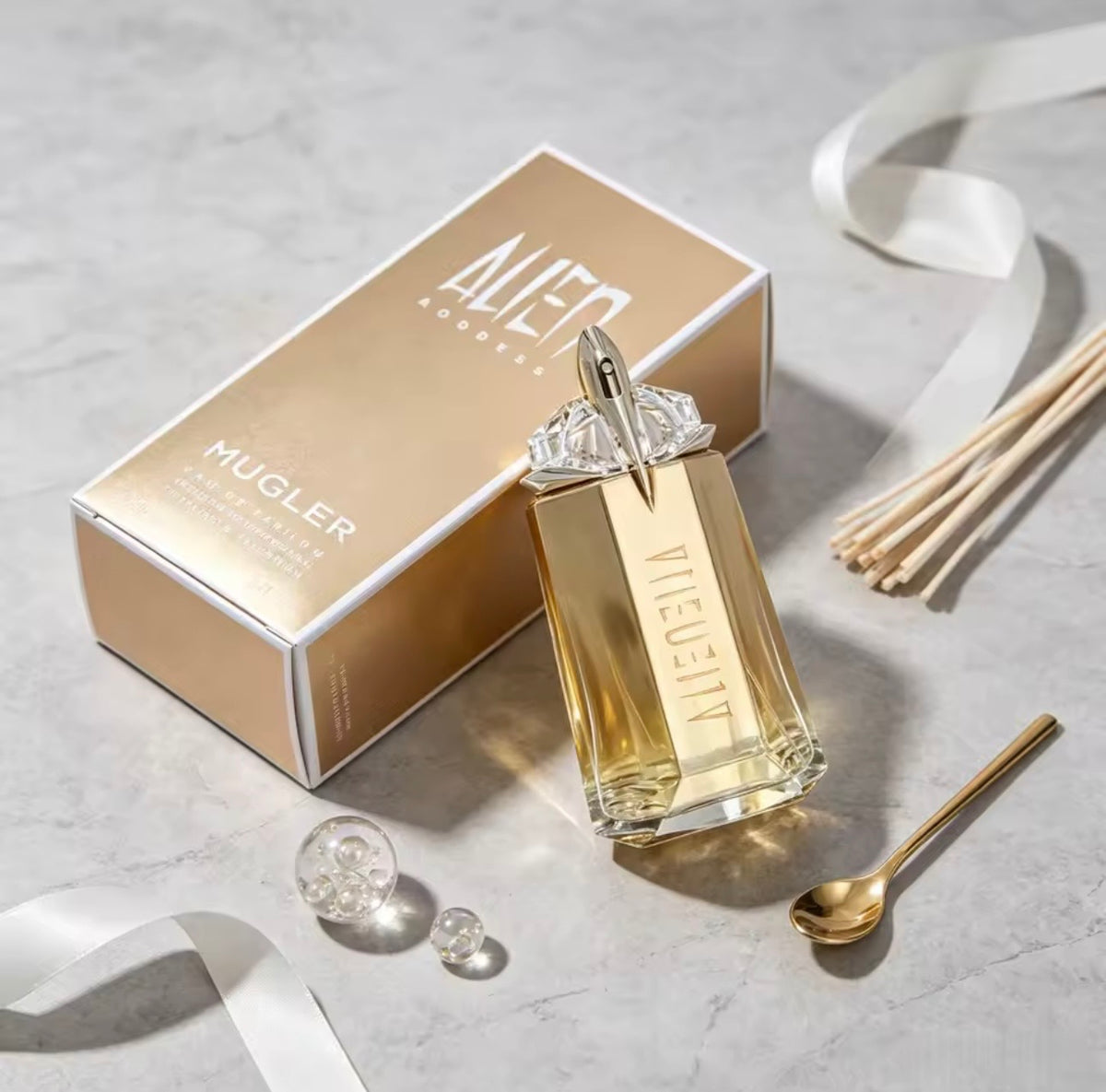 Mugler Alien Goddess Eau de Parfum 90ml – Woody Amber Floral Perfume